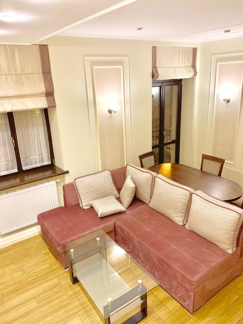 Two-Bedroom On Lesi Ukrainky Lviv Eksteriør bilde